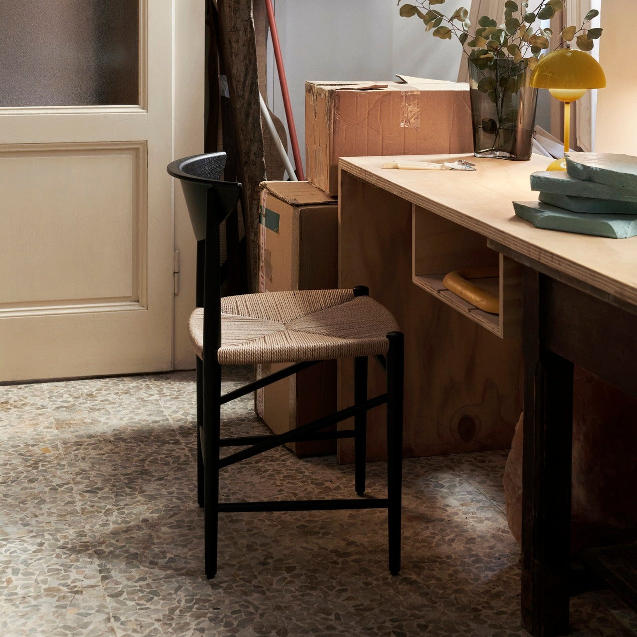 Stol Drawn HM3 Svart