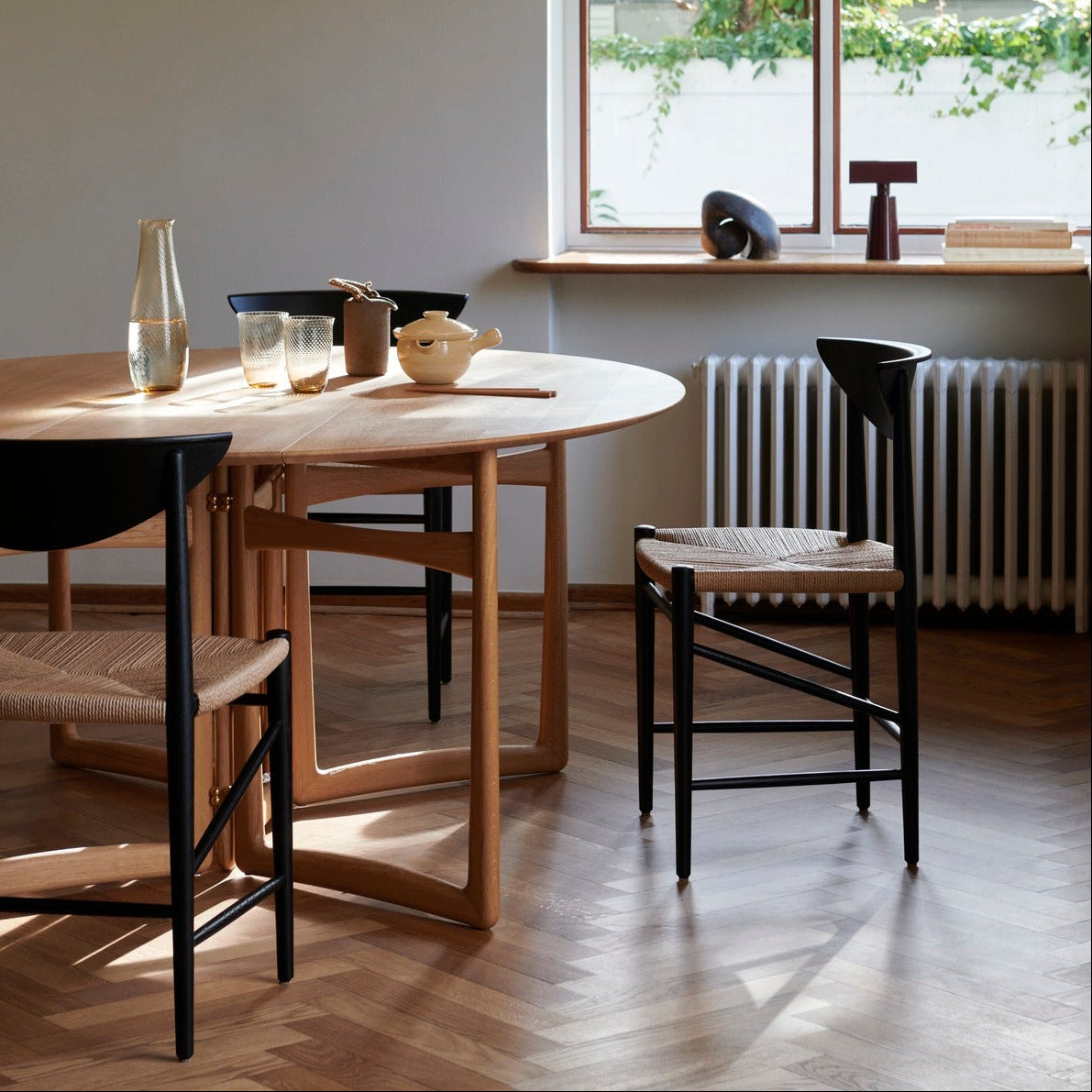 Stol Drawn HM3 Svart