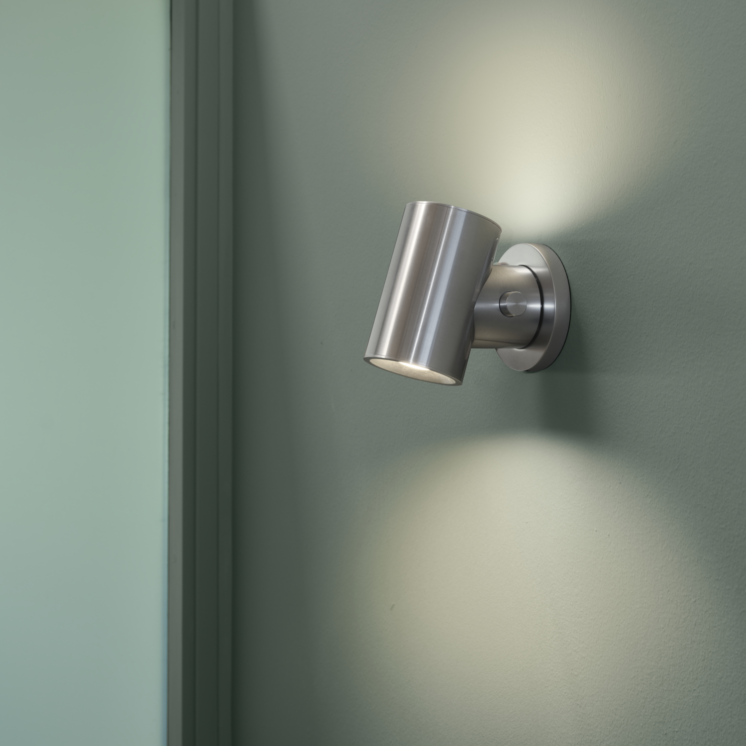 Beam Vegglampe Polished Aluminum