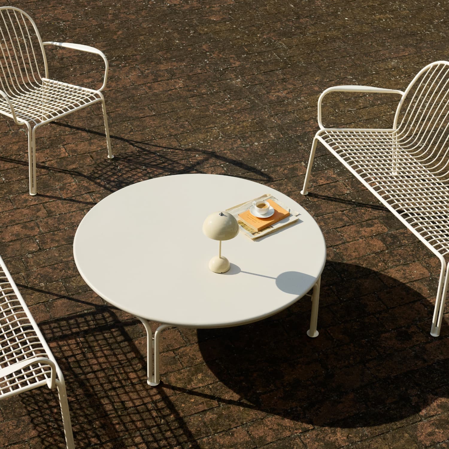 Flowerpot VP9 Oppladbar Lampe Ivory