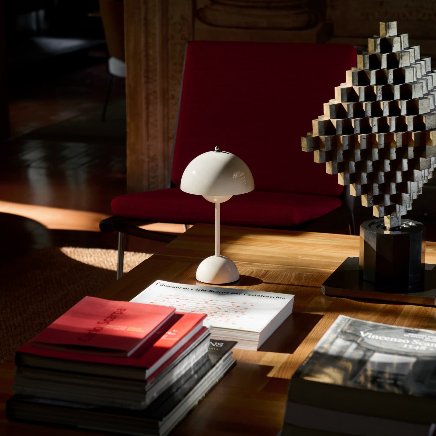 Flowerpot VP9 Oppladbar Lampe Ivory