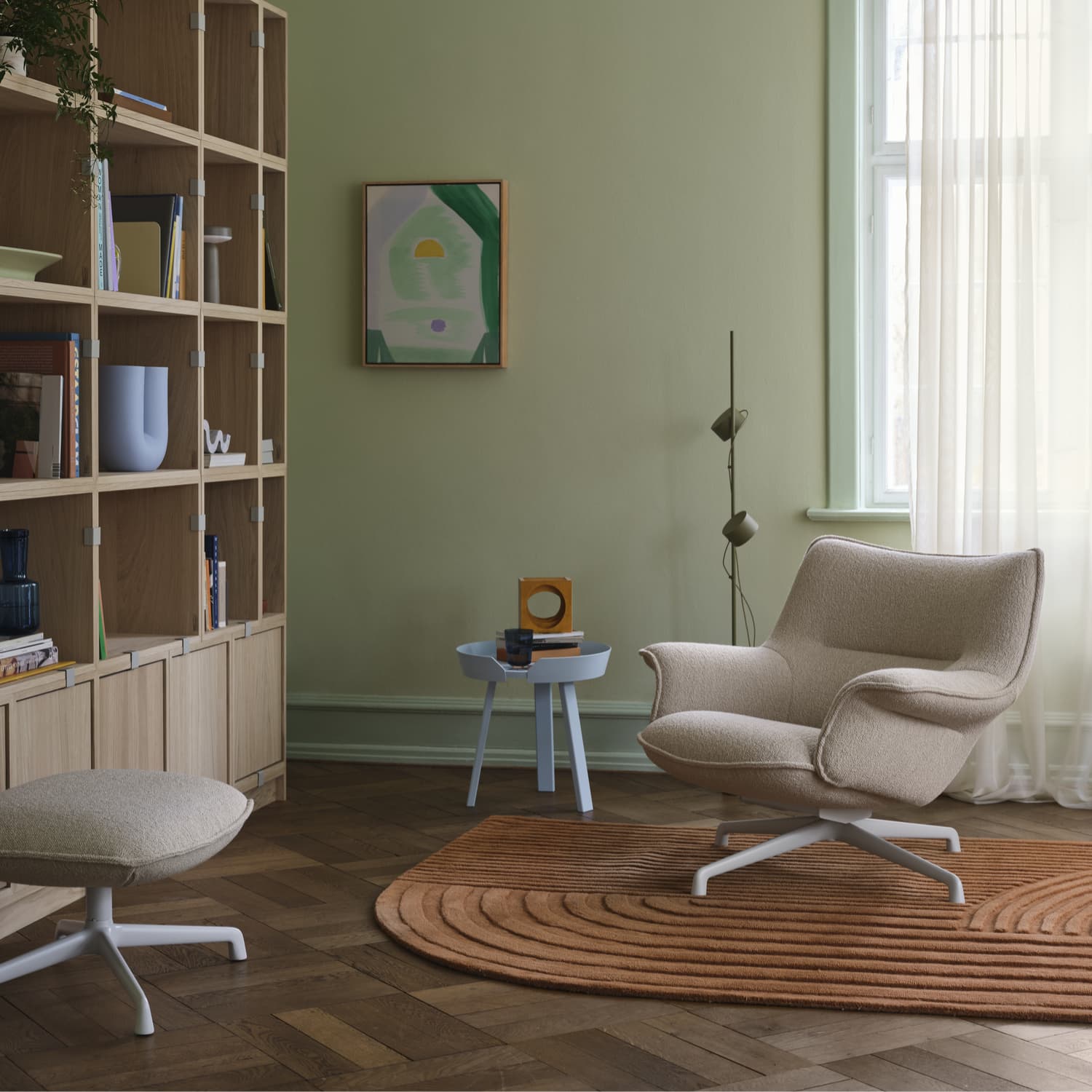 Doze Loungestol Low Back Tube Base Hearth 7/Grey