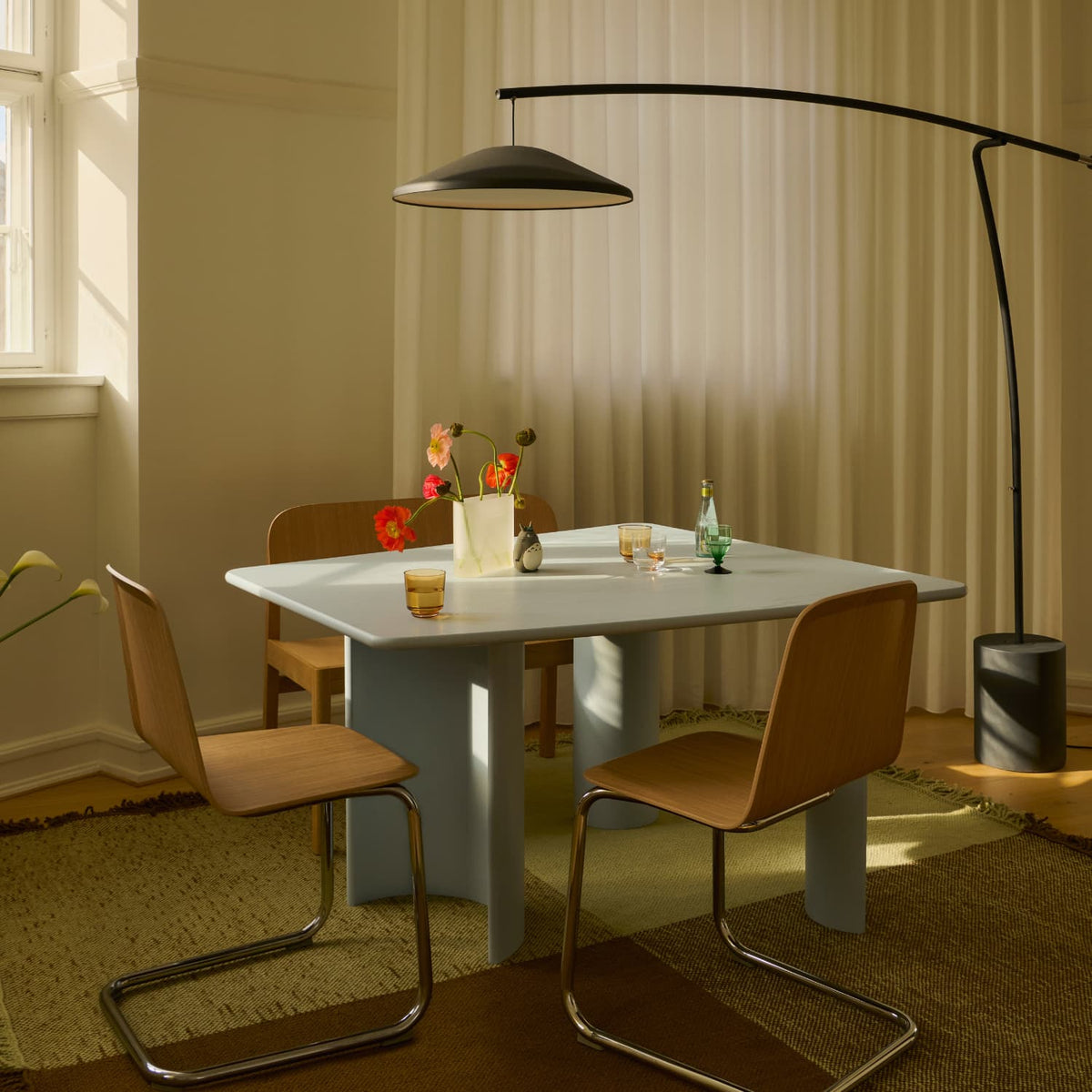 Gulvlampe Contra