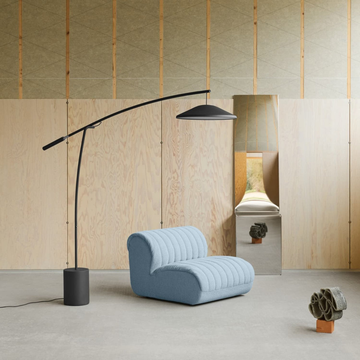 Gulvlampe Contra