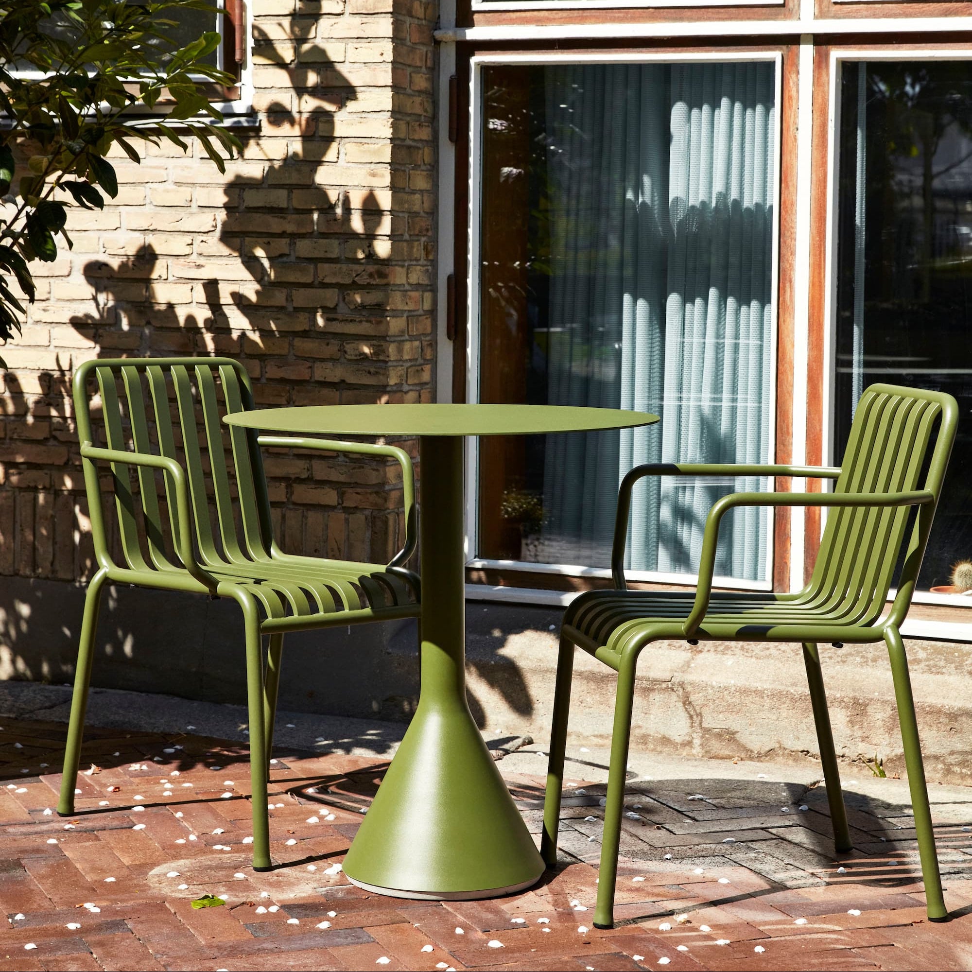 Palissade Spisestol med Armlener Olive