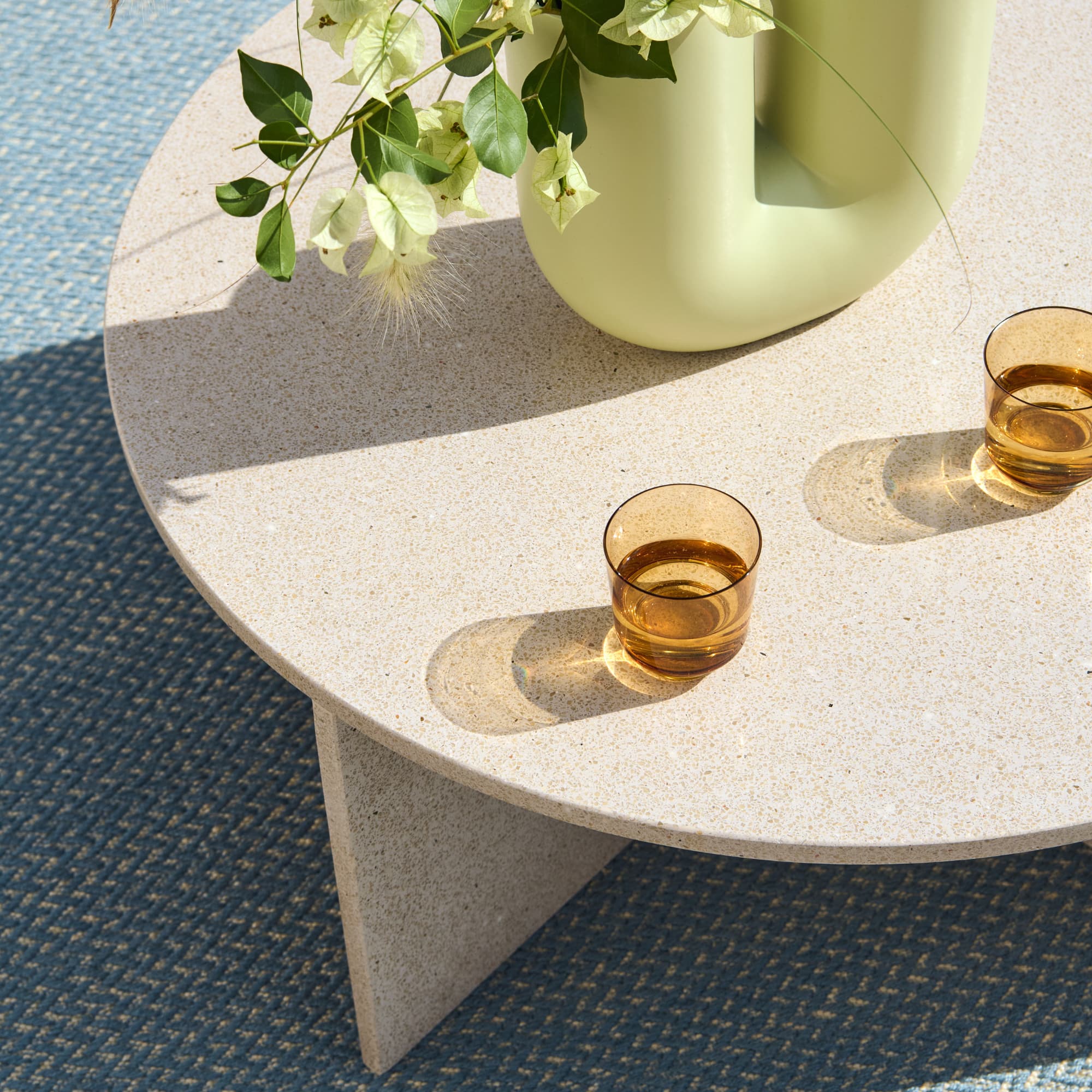 Loungebord Halves Ø85 - Light Taupe Terrazzo