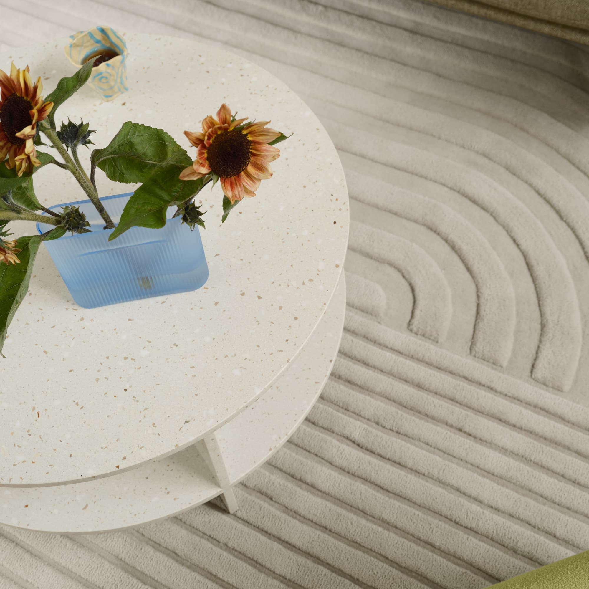 Loungebord Halves Ø85 - Off-White Terrazzo