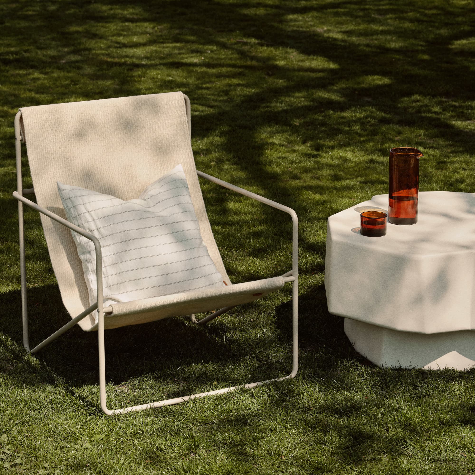 Loungestol Desert