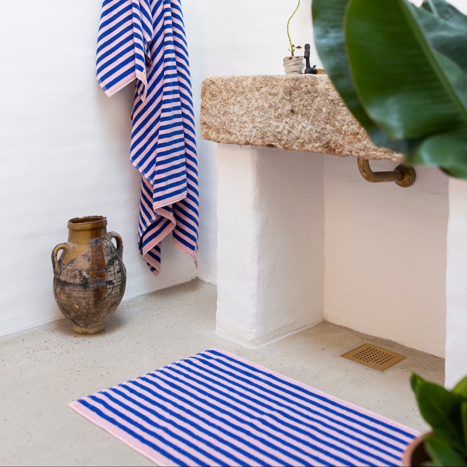 Badematte Dazzling Blue & Rose 50x80
