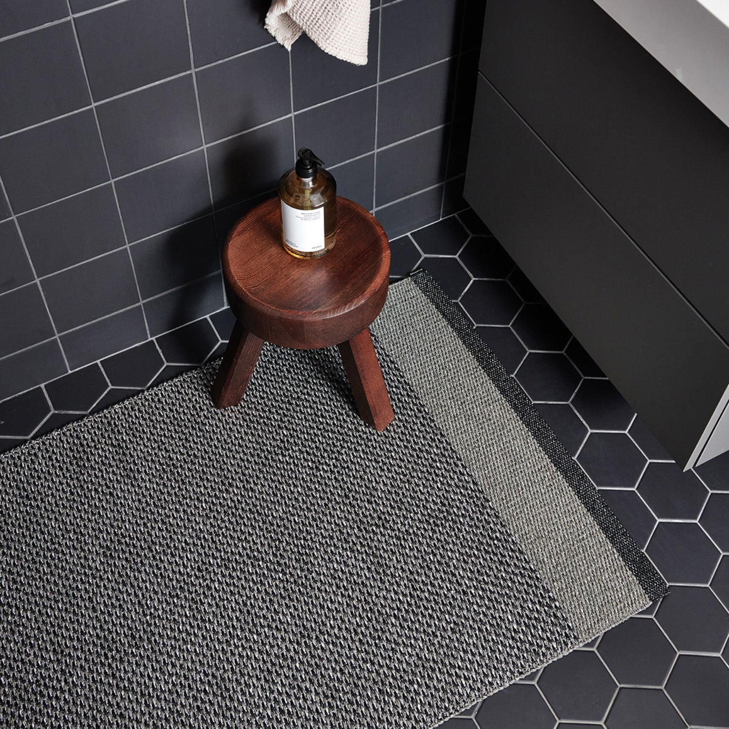 Edit Black/Charcoal/Granit Metallic