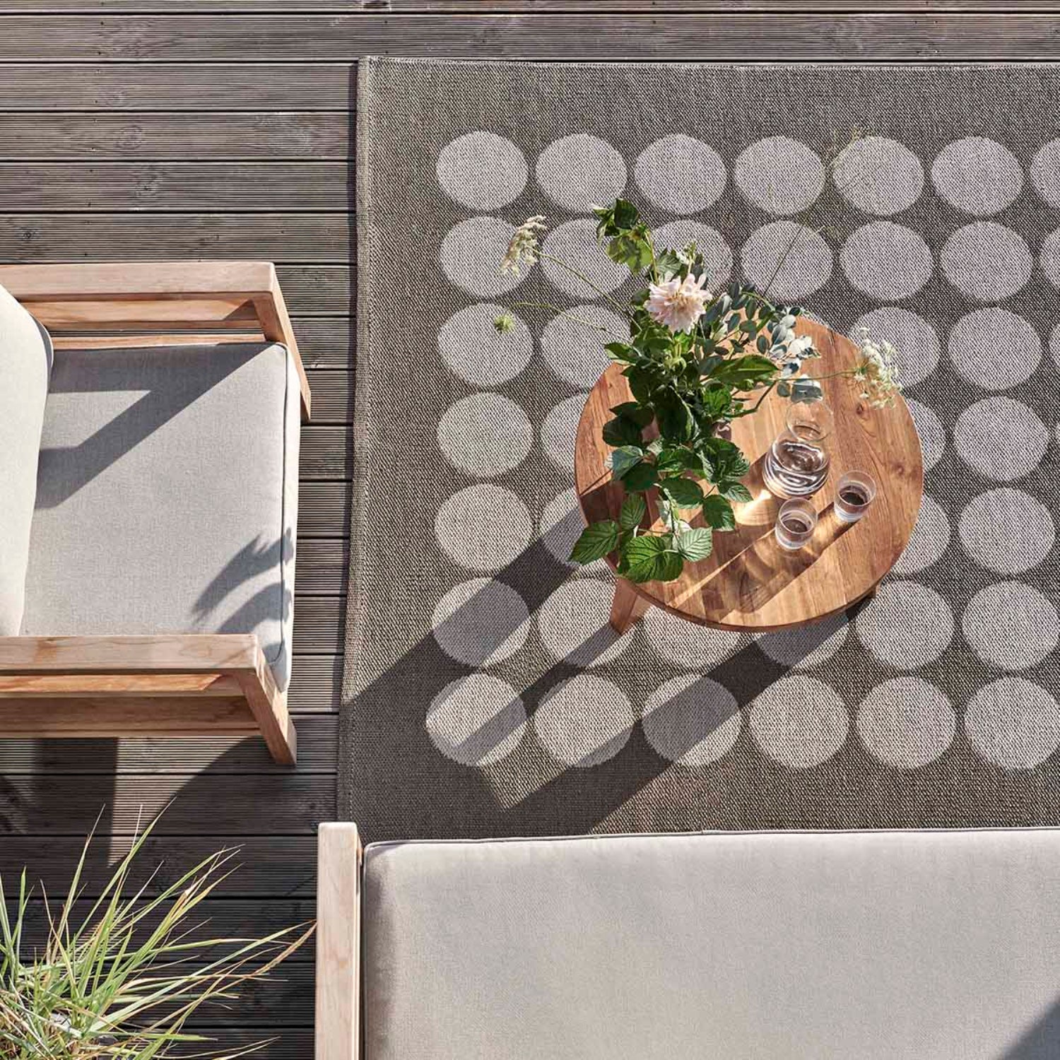Hugo Walnut/ Linen