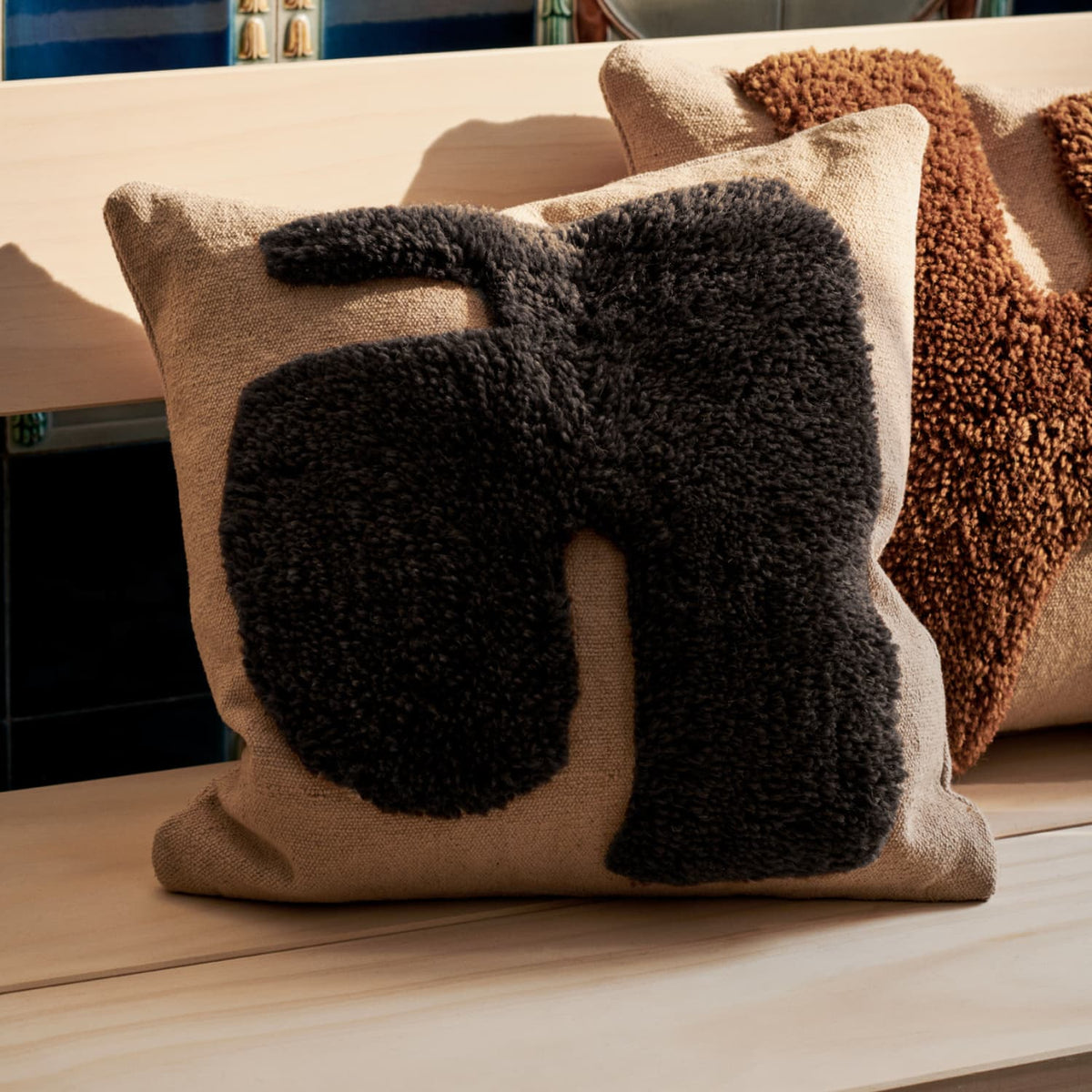 Pute Lay Sand/Dark Brown 50x50