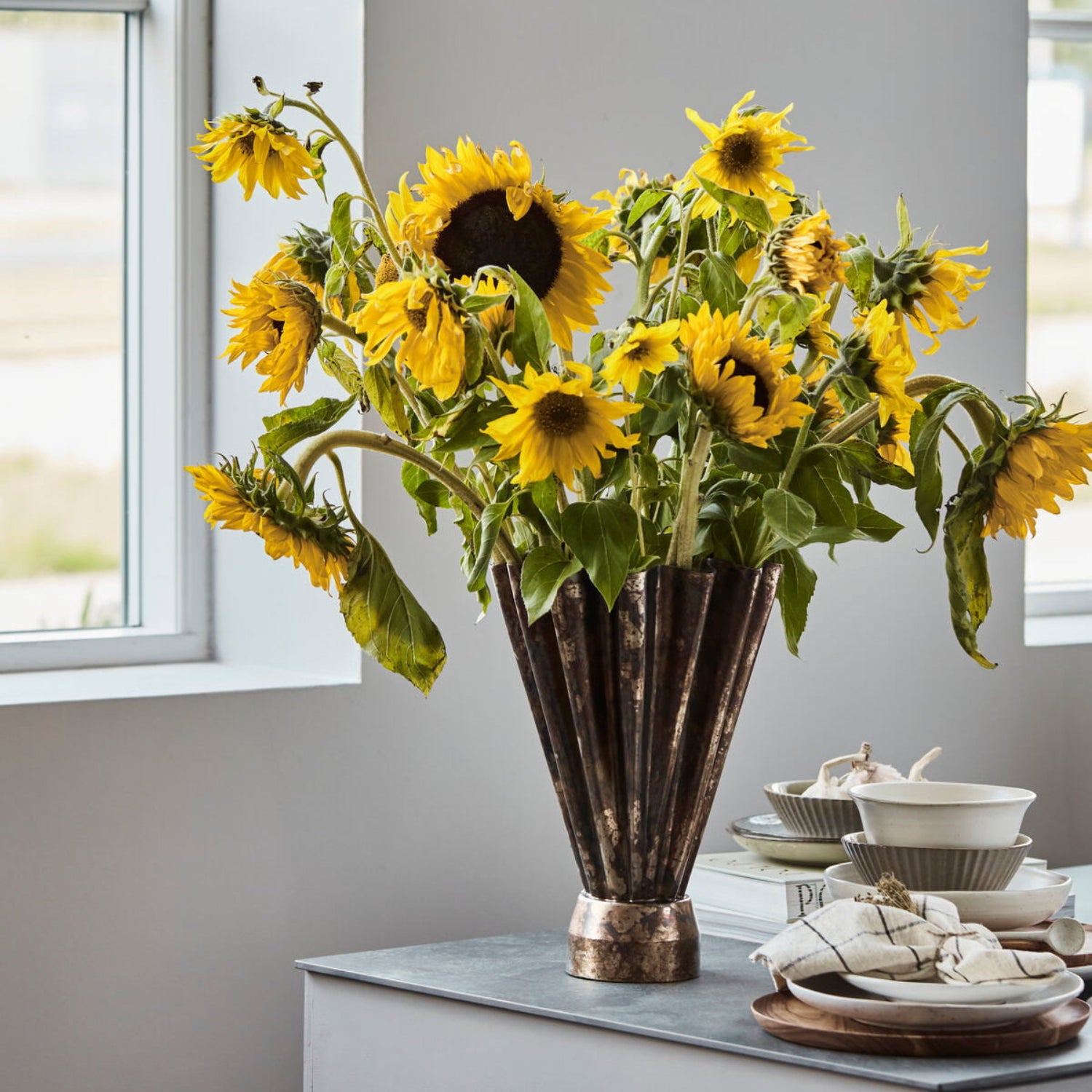 Vase Flood Antique Brown H33 cm – dekorativ jernvase