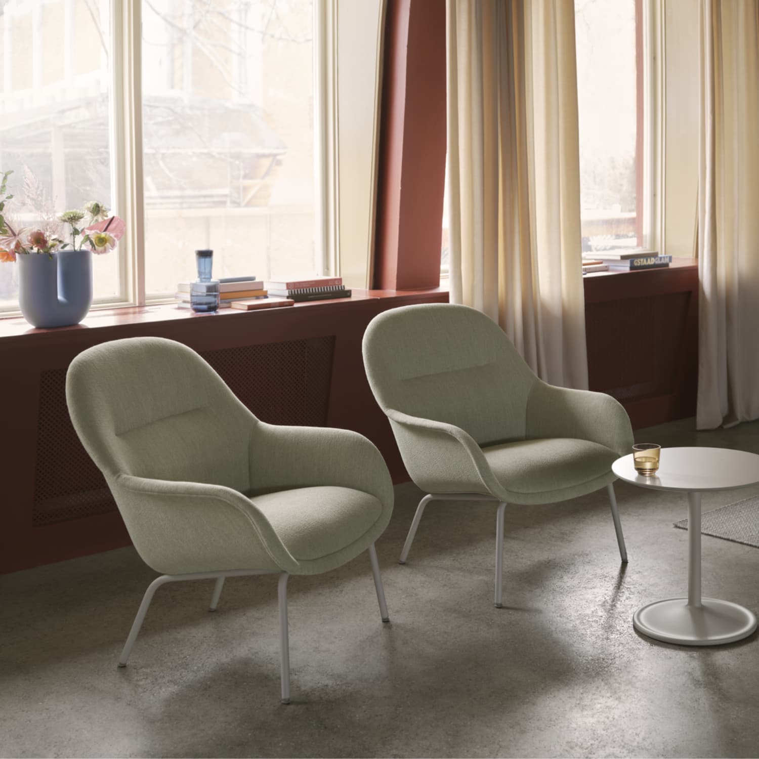 Lenestol Fiber Lounge - Cognac Skinn og Sort Eik