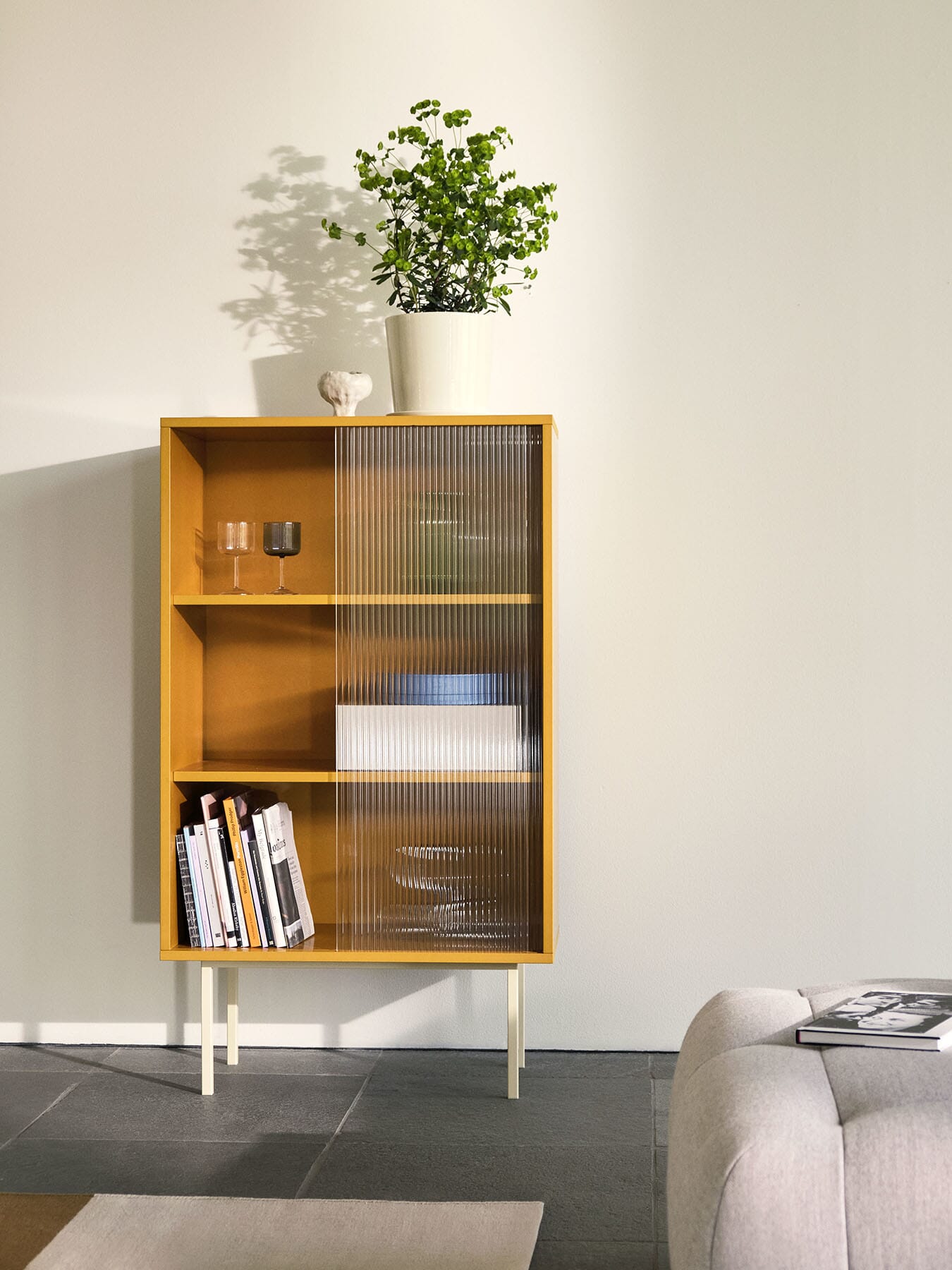 Colour Cabinet H?y med Glassd?rer - Bilde 4