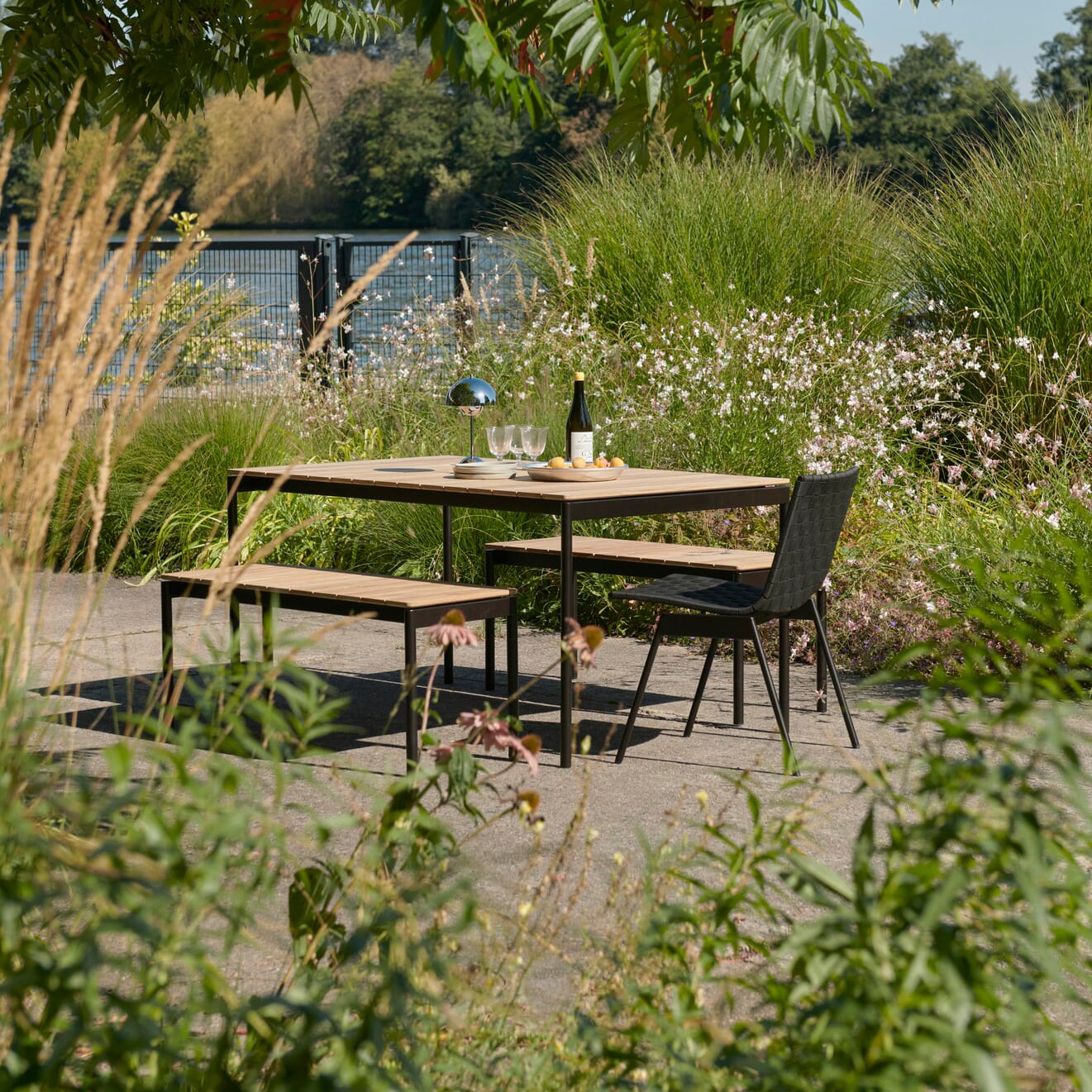 Ville Outdoor Bench AV27 Warm Black - Bilde 7