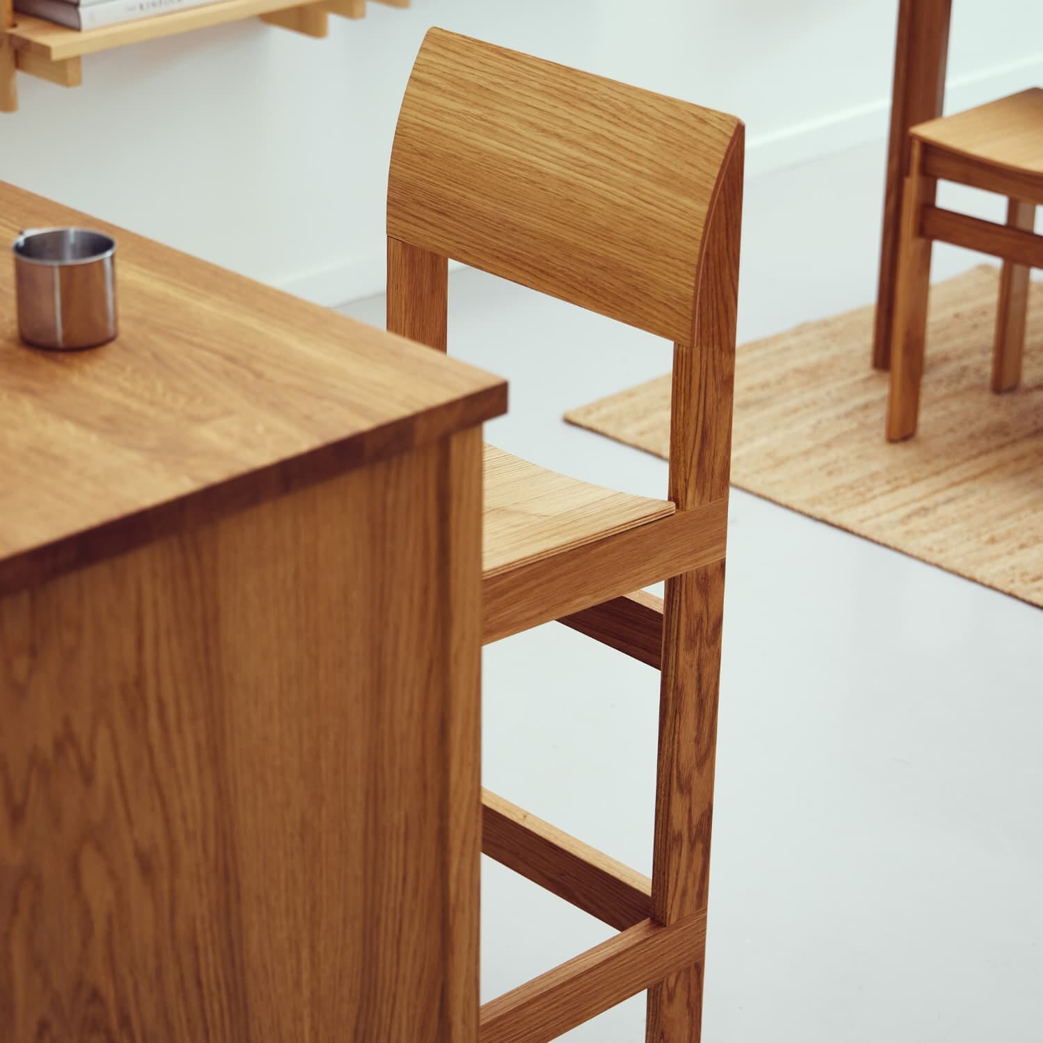 Barstol i tidløst design ved en barløsning