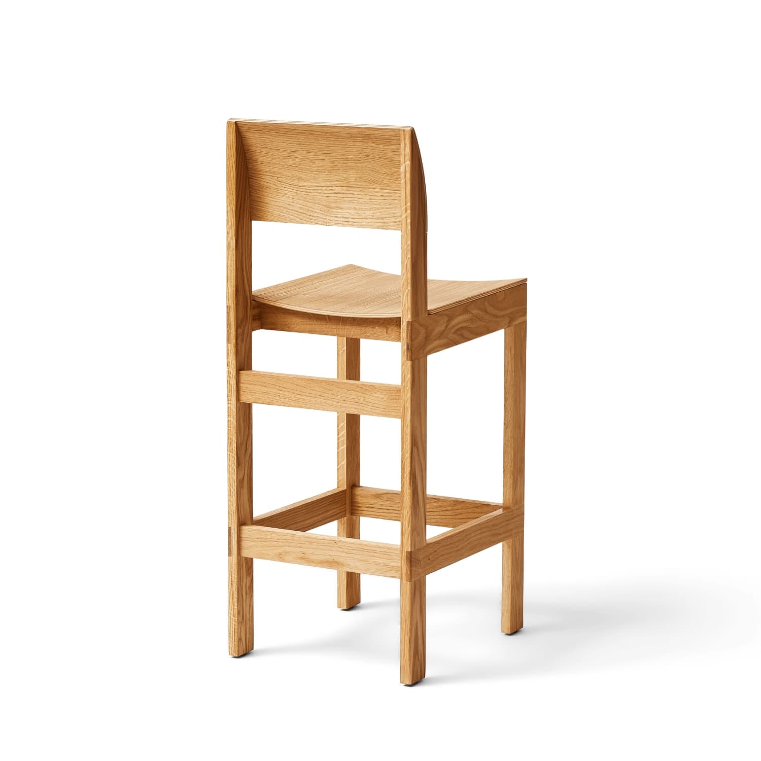 Barstol i tidløst design til barløsning