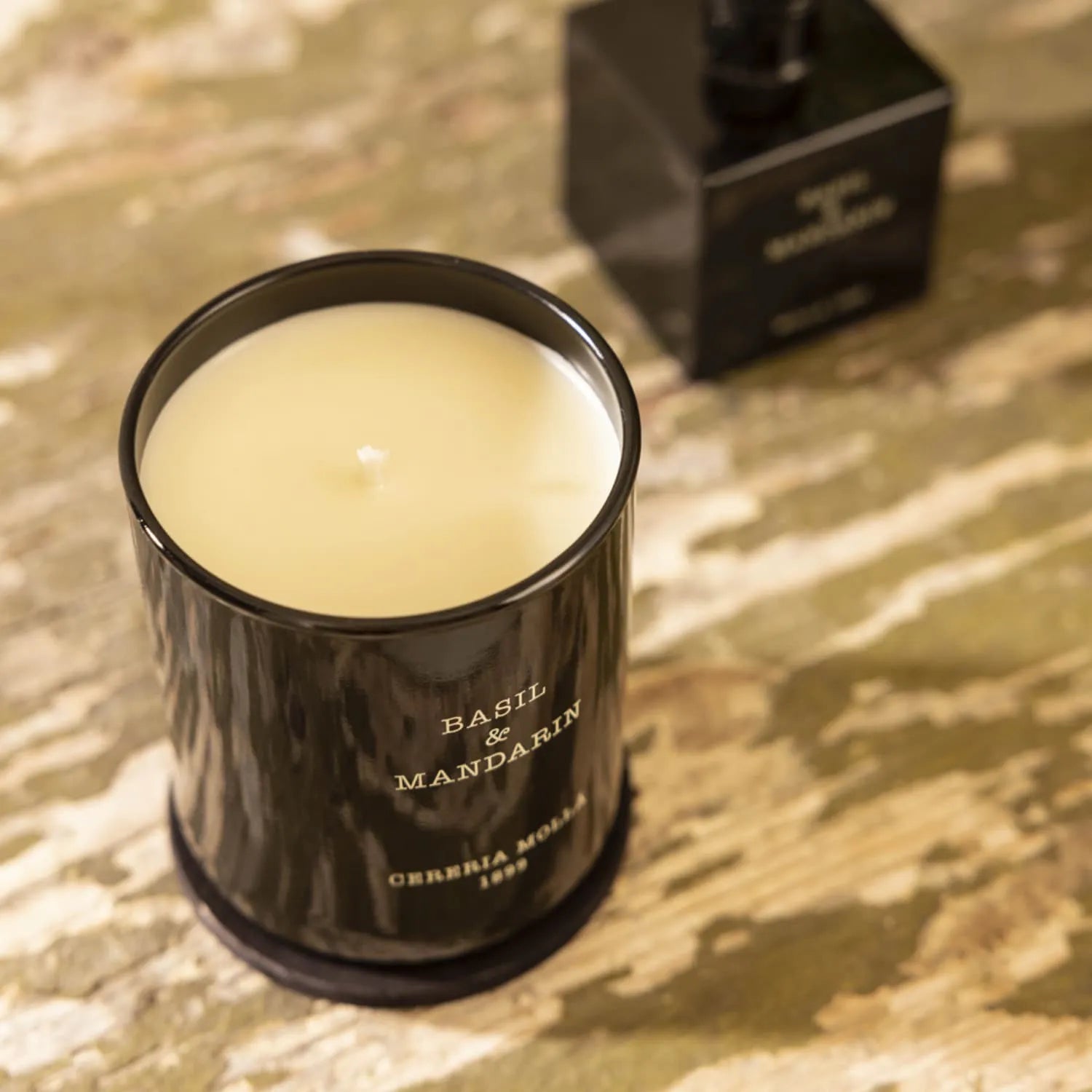 Duftlys Basil & Mandarin 230 gr