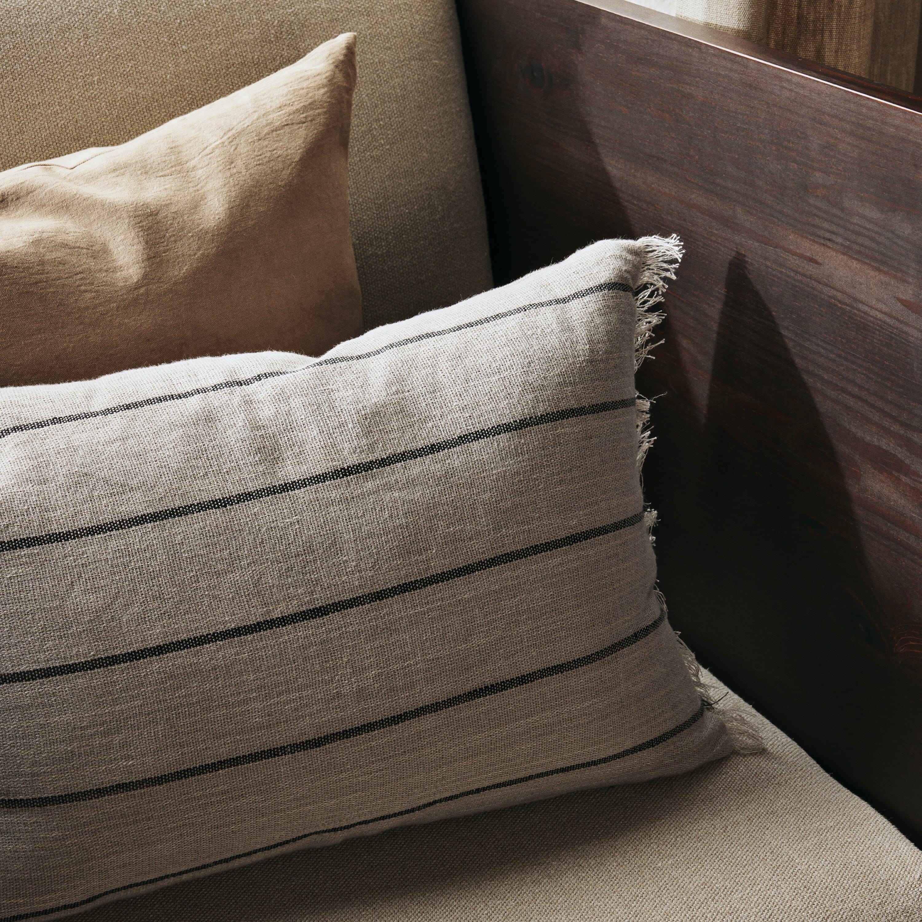 Pute Calm Camel/Black 60x40 - Bilde 2
