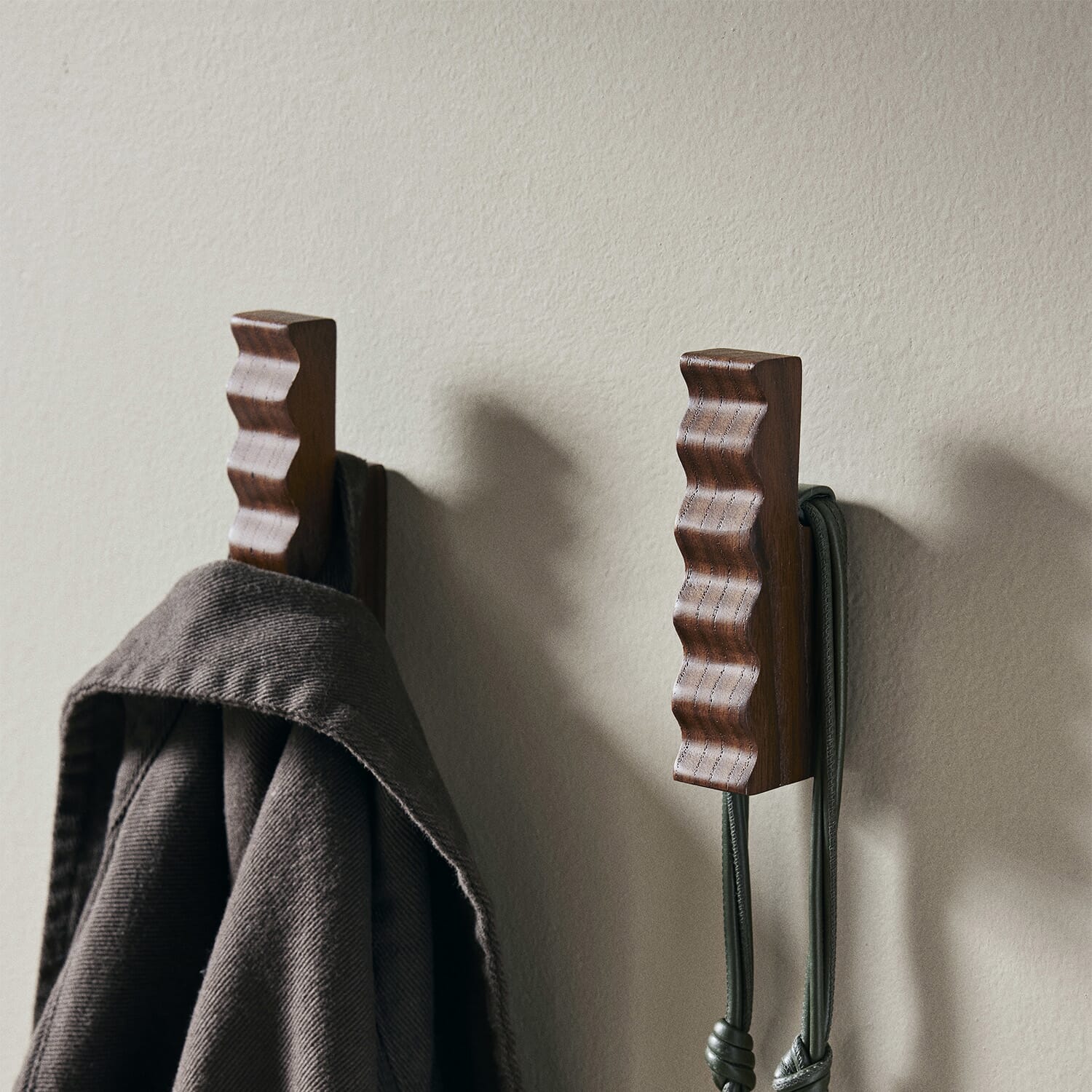 2 stk | Unda Knagger Dark Brown - Hovedbilde