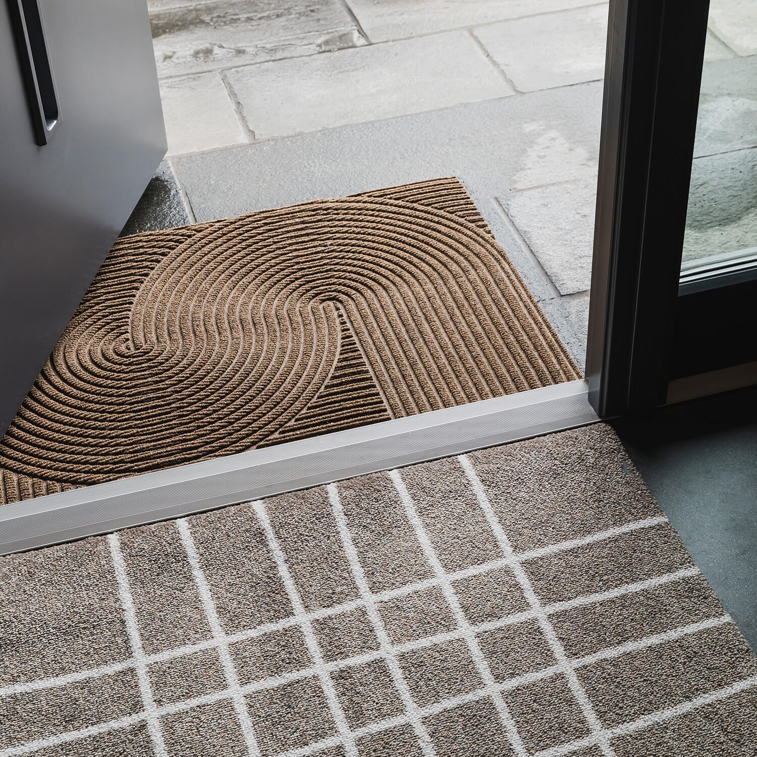 D?rmatte Hand Travertine - Bilde 4