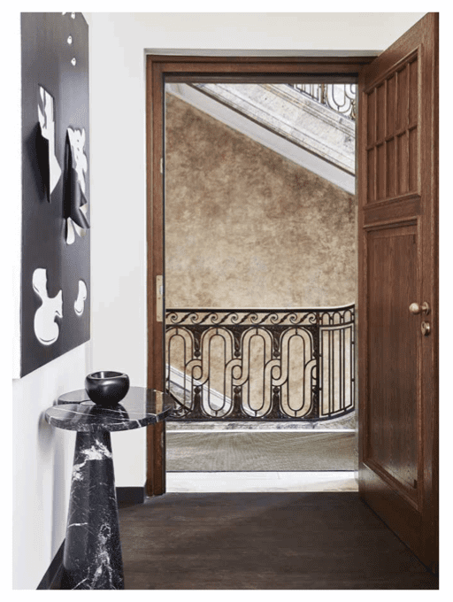 Boken Living in the city - Bilde 3