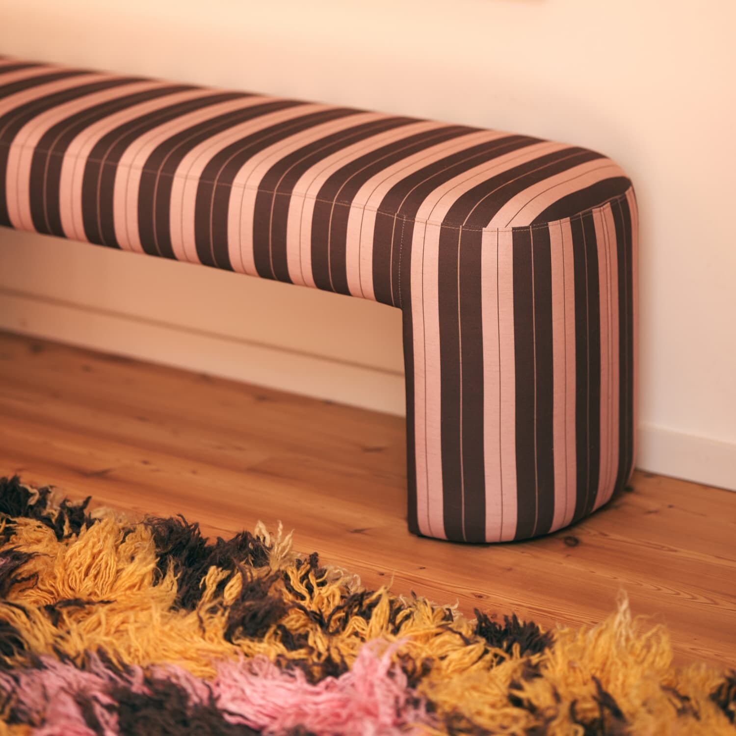 Lobby bench striped - Hovedbilde