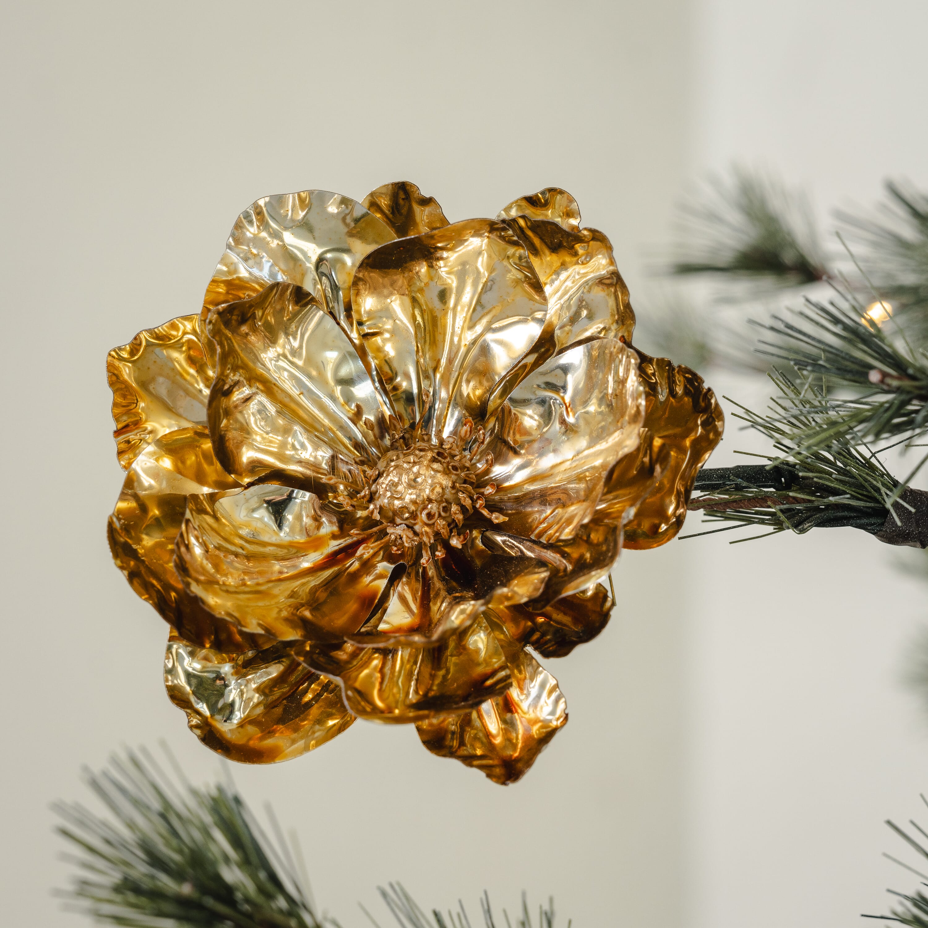 Anemone Aged Gold m/clip Ø:12 cm - Hovedbilde