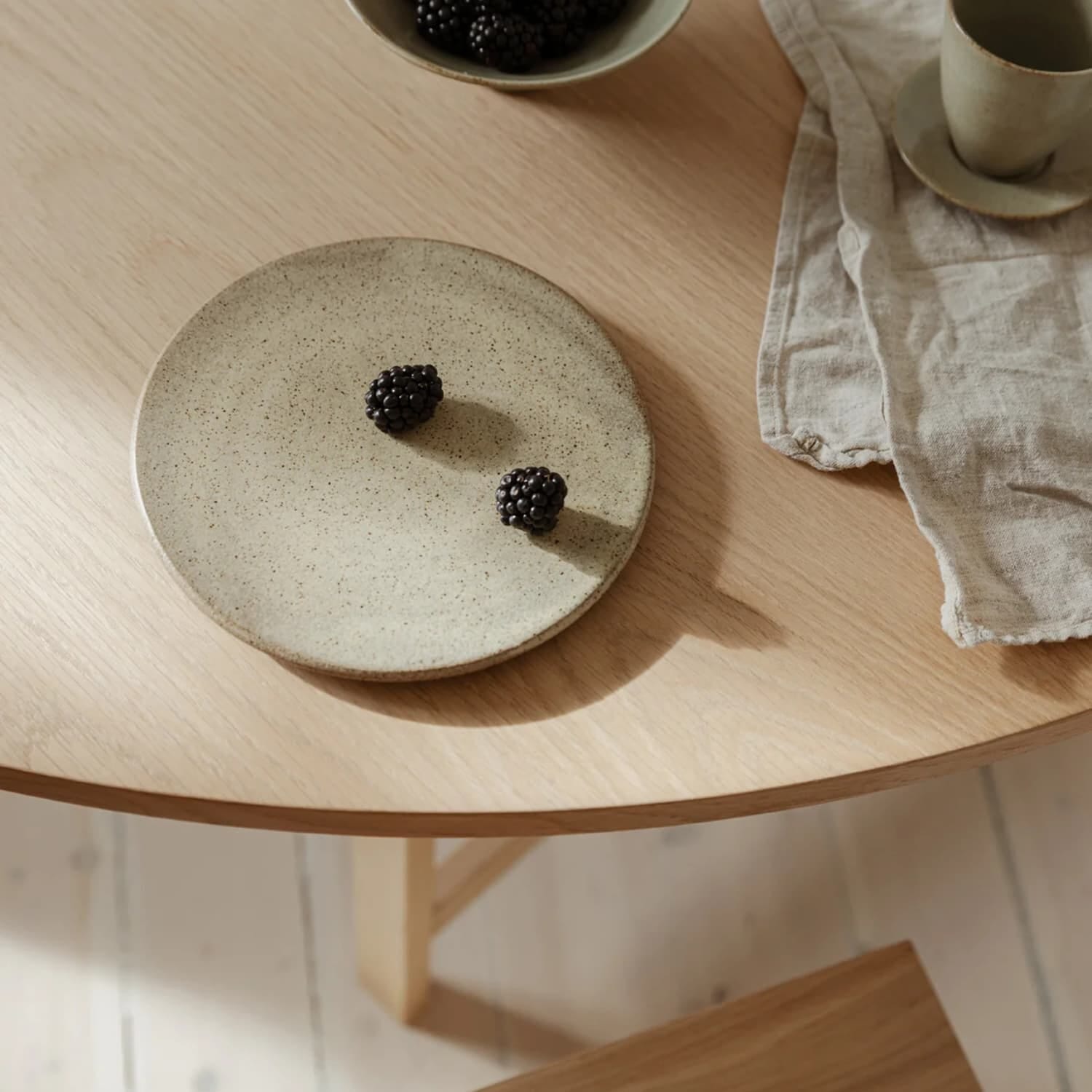 Moebe Round Dining Table Ø130 Oak - Bilde 7