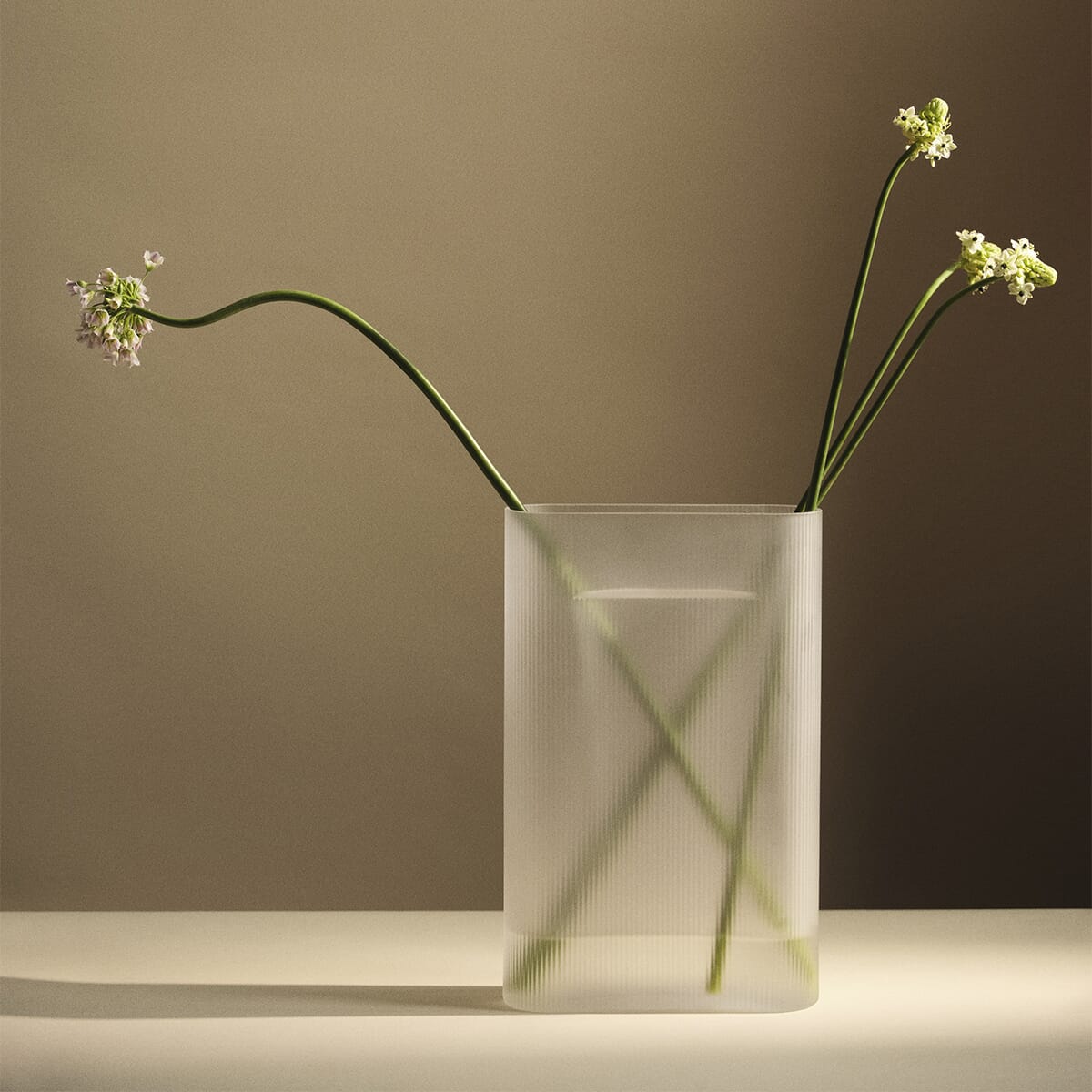 Ridge Vase White Frosted H:48 - Bilde 3