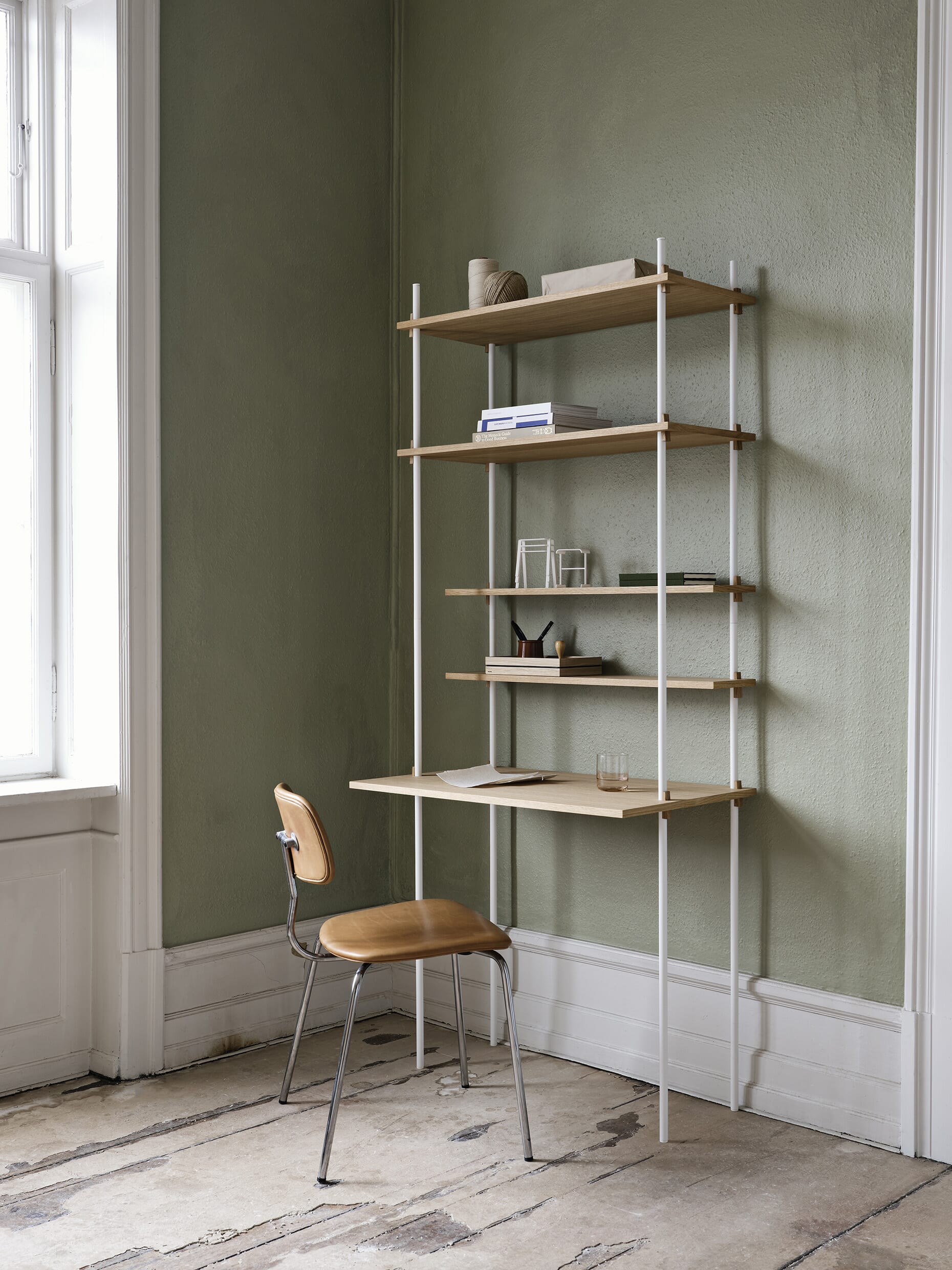 Moebe hylle med skrivebord 200x86