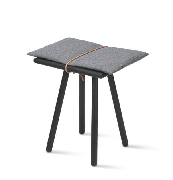 Georg Stool Svart - Hovedbilde