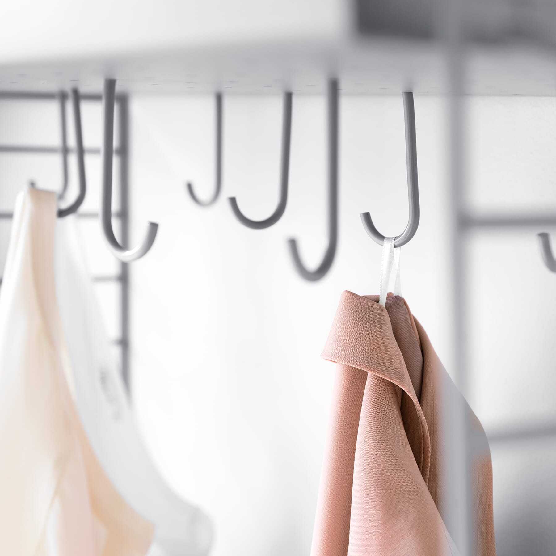 String vegghylle med speil 80x75