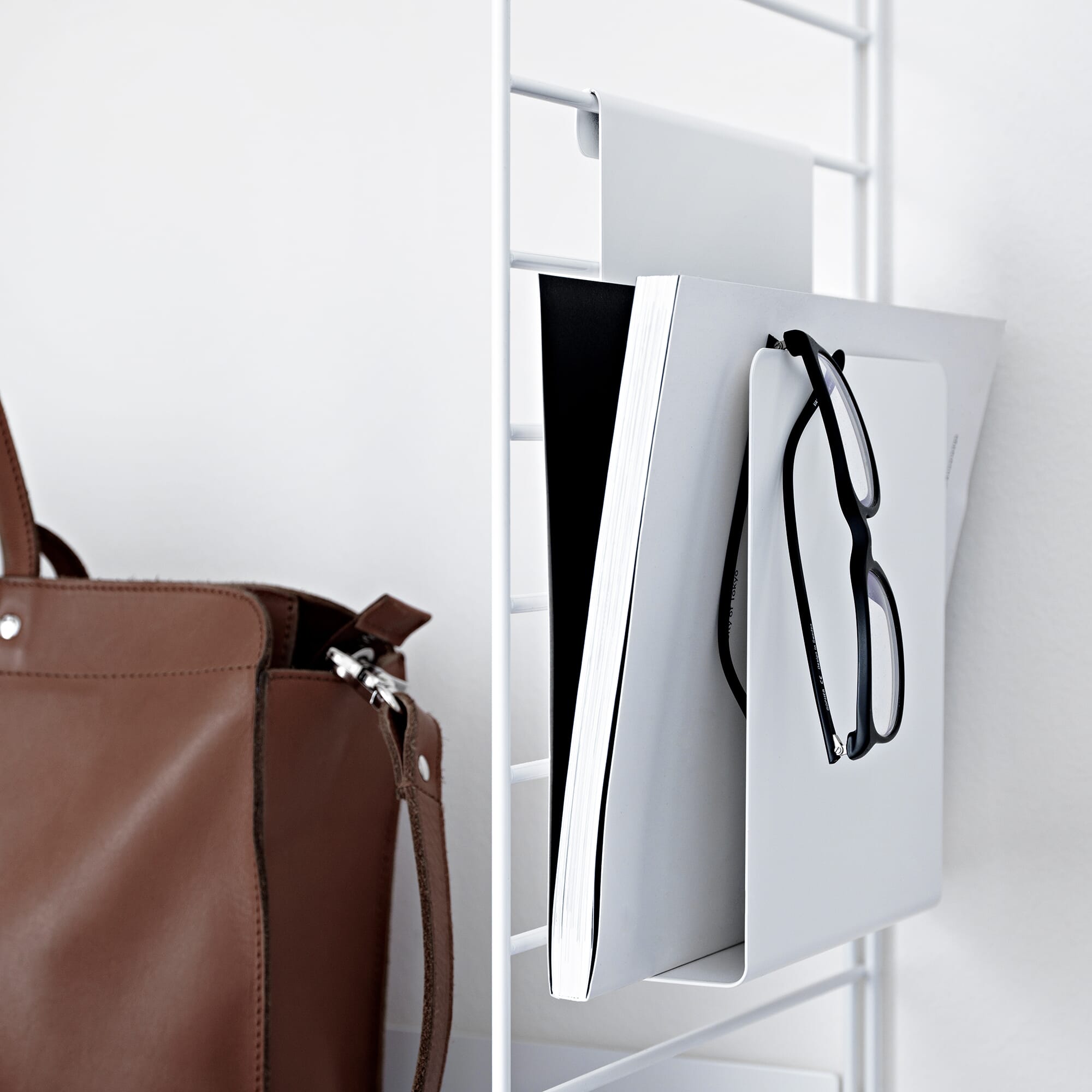 Magasin/Ipad holder - Bilde 2