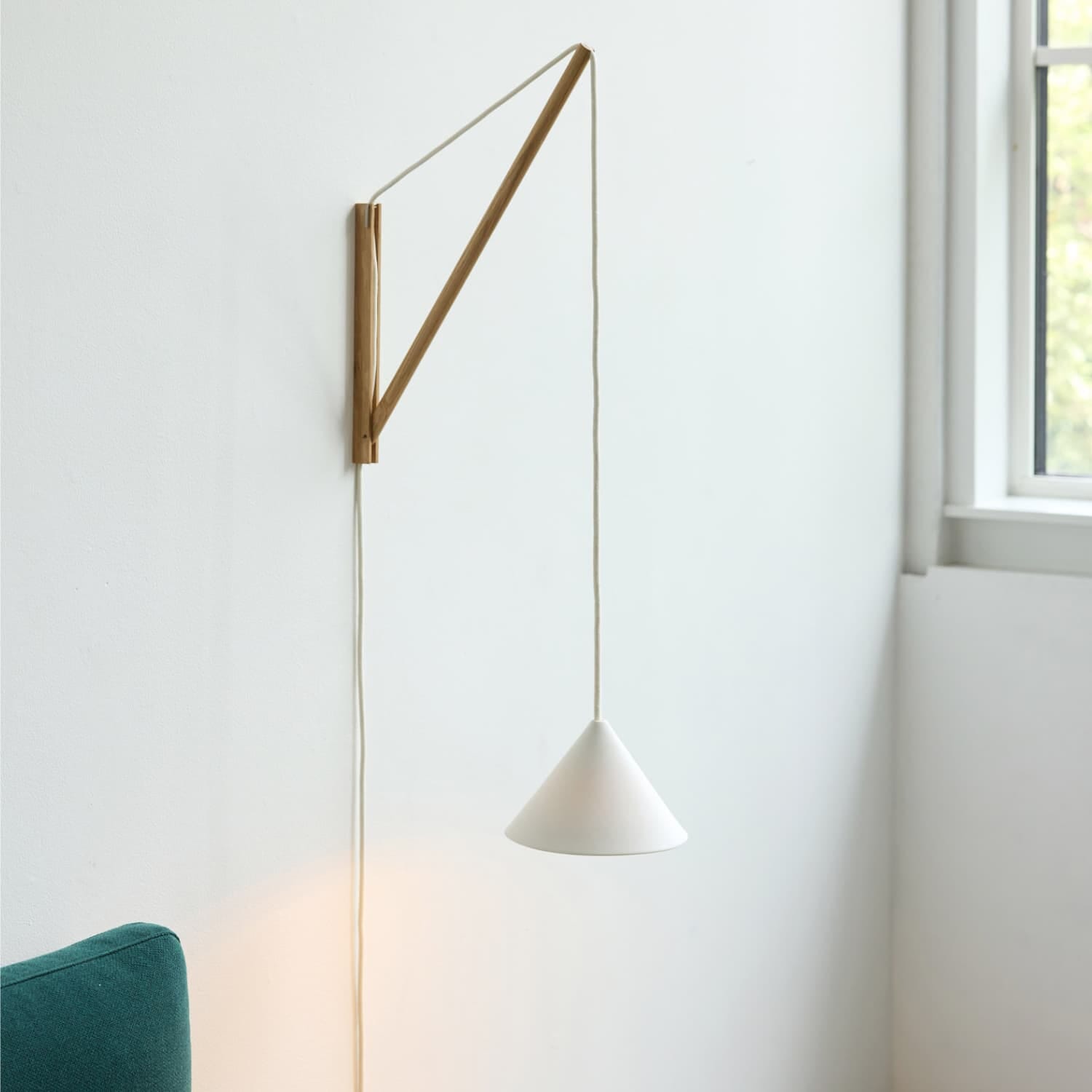 Suspended Vegglampe Eik/Hvit