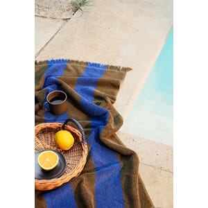 1104265582_Rel fermLIVING-SS22-AleeBathTowel-BlueHandleTray-image-1.jpg