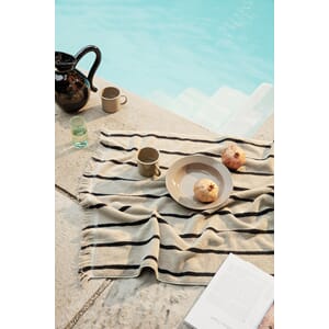 1104265583_Rel fermLIVING-SS22-AleeBathTowel-YardPicnicSet-image-1.jpg