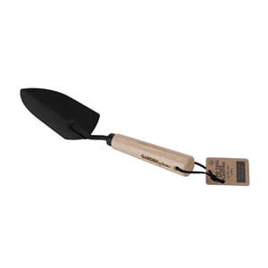 BB337_Rel 337 - Hand-Tool-Spade-Planting-2.jpg