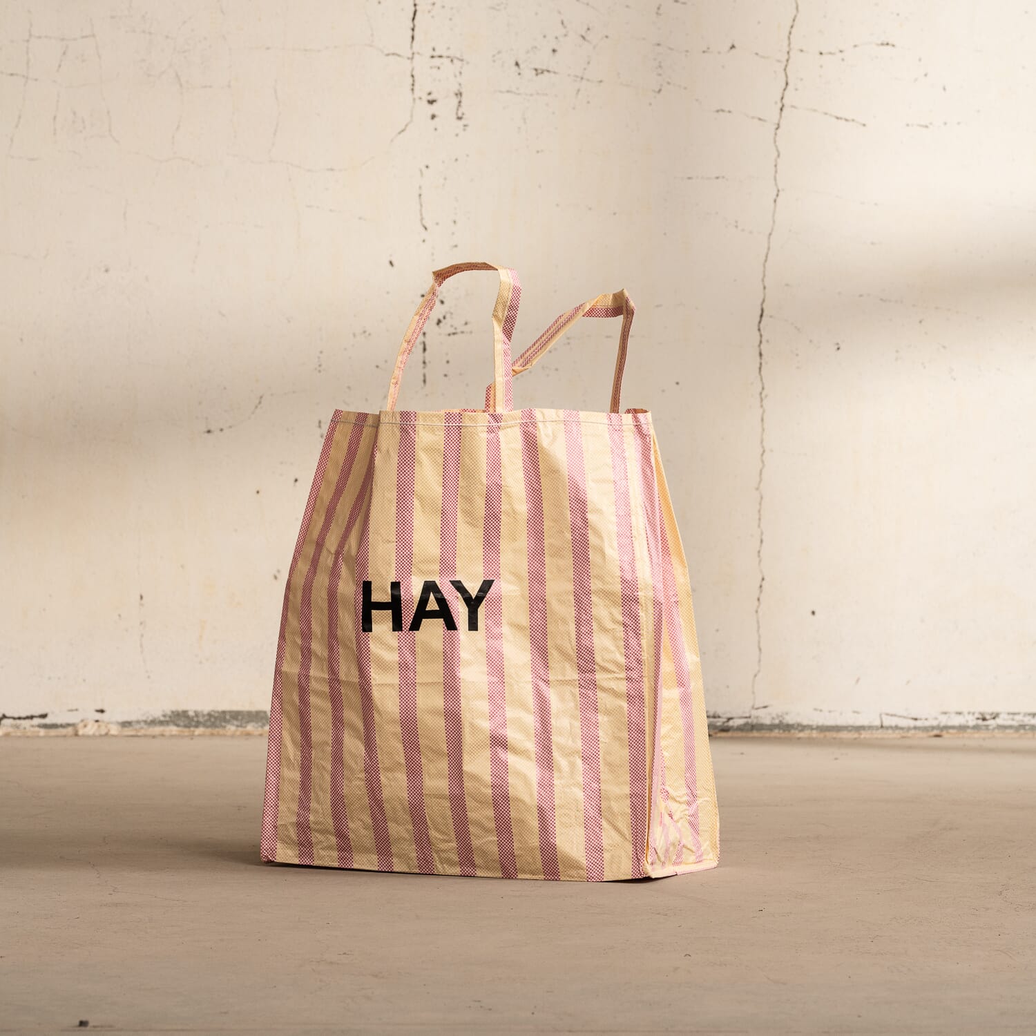 Bilde av Hay - Hay Candy Stripe Tote Bag Red And Yellow Xl - Lunehjem.no - Interiør På Nett