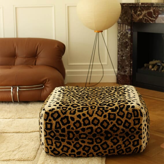 Leopard-Pouf-Doing-Goods-1.40.30.107.400.5-Gooisemannen-1-web01.jpg